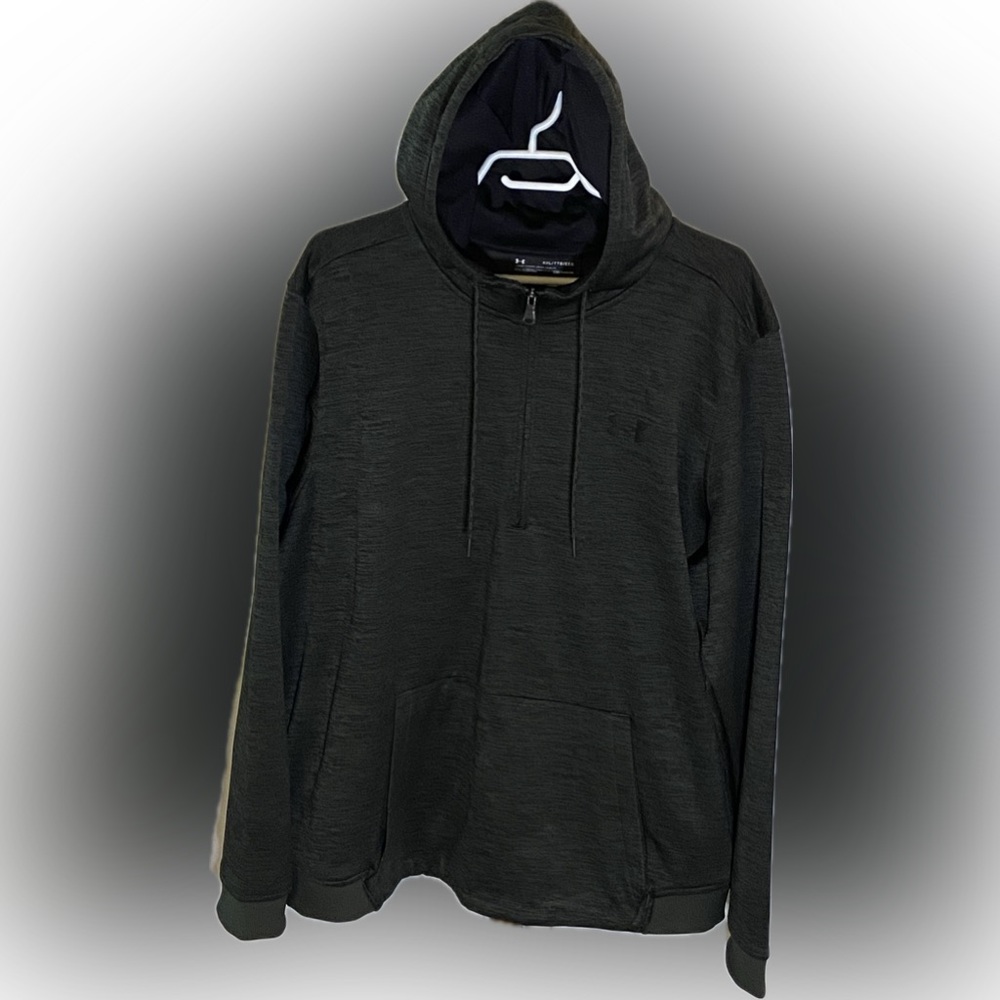 Like new Men’s under armour 1/4 zip dark greenish gray hoody